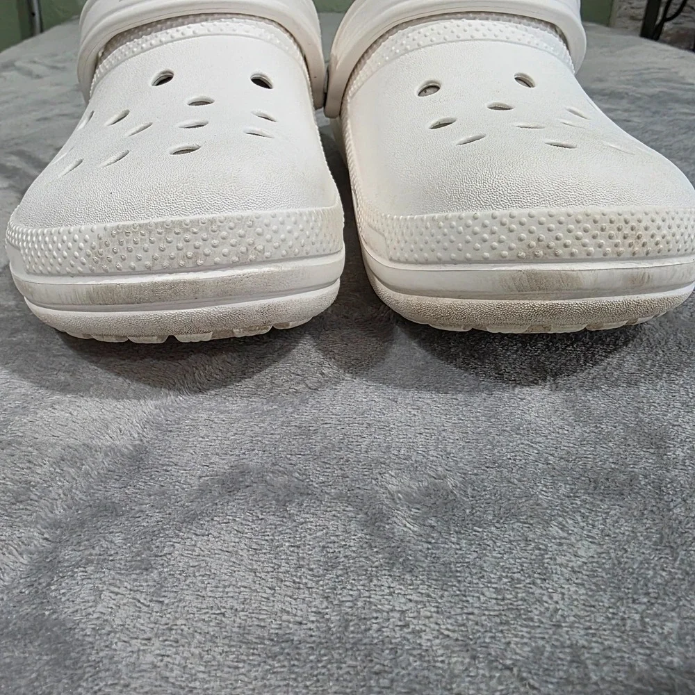 Crocs Fleece Lined White Size‎ 7 Men's/ 9 Women's